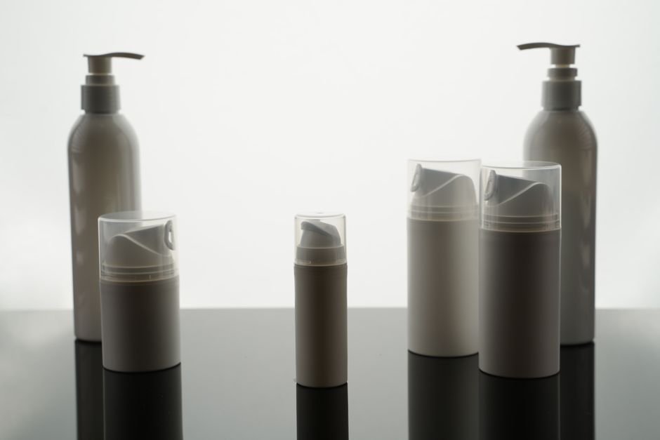 Pump and spray bottles for topical application